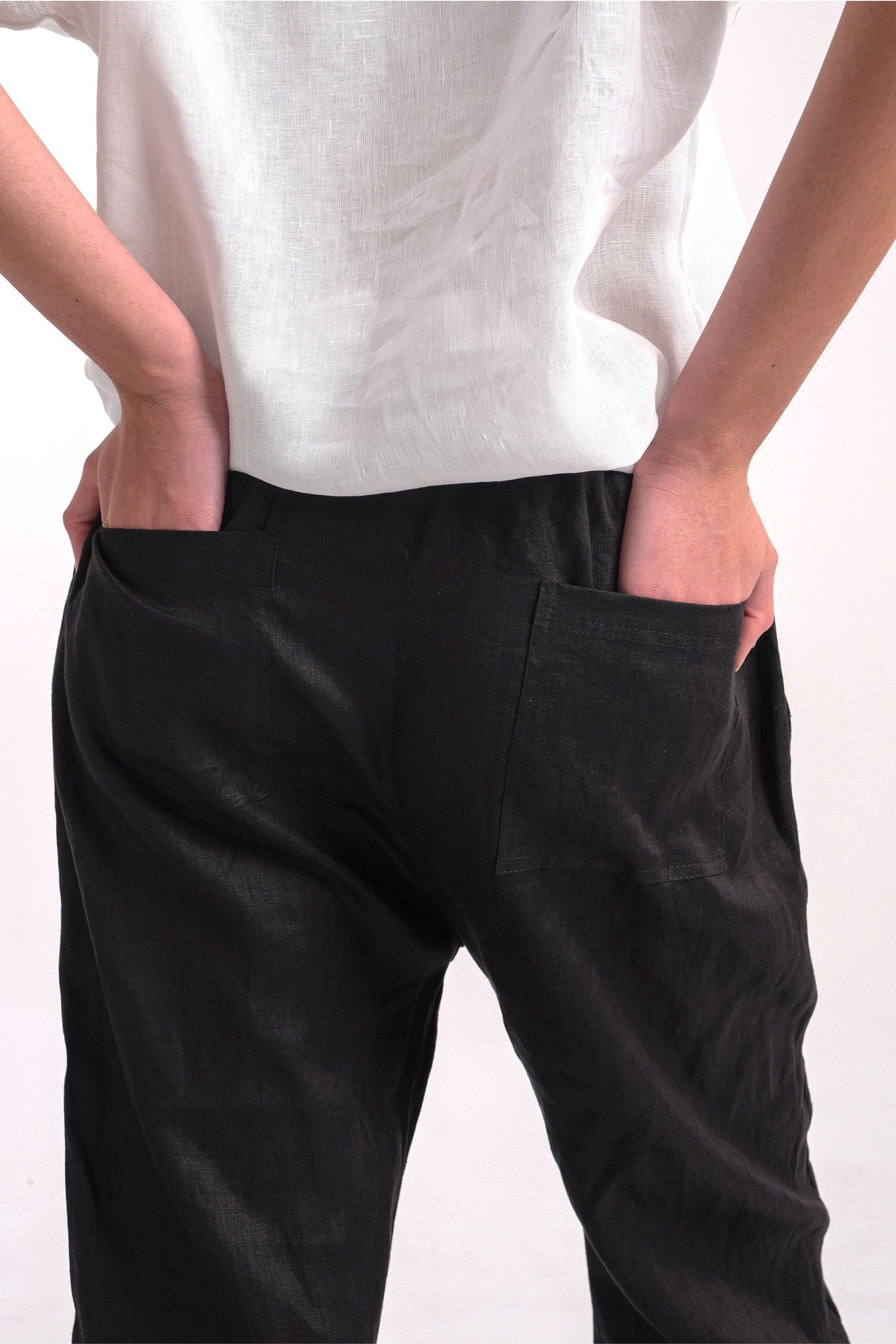 Black Linen pant with pockets | Sara-Pants-Donnah