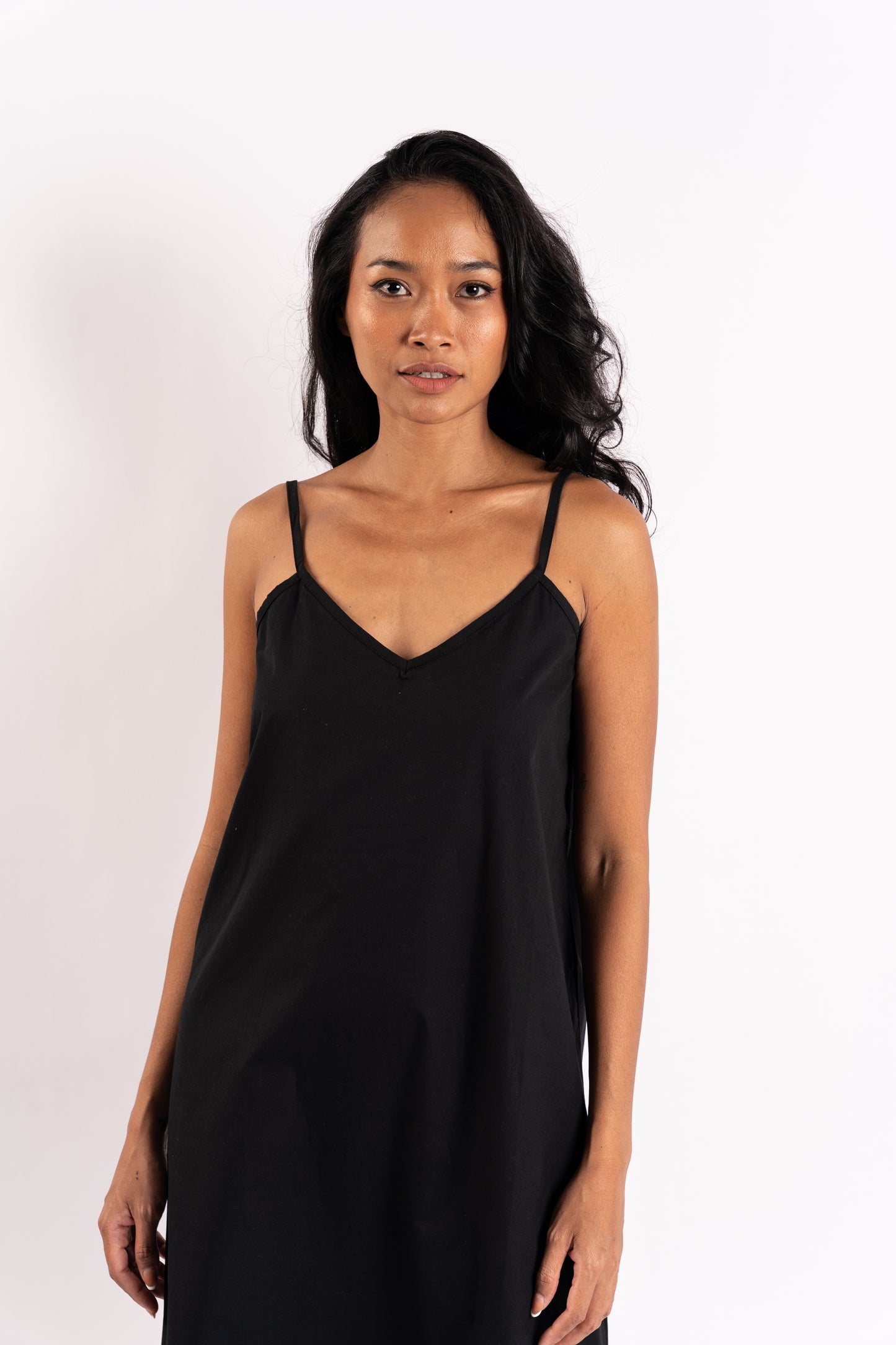 Black cotton poplin slipdress |front closeup